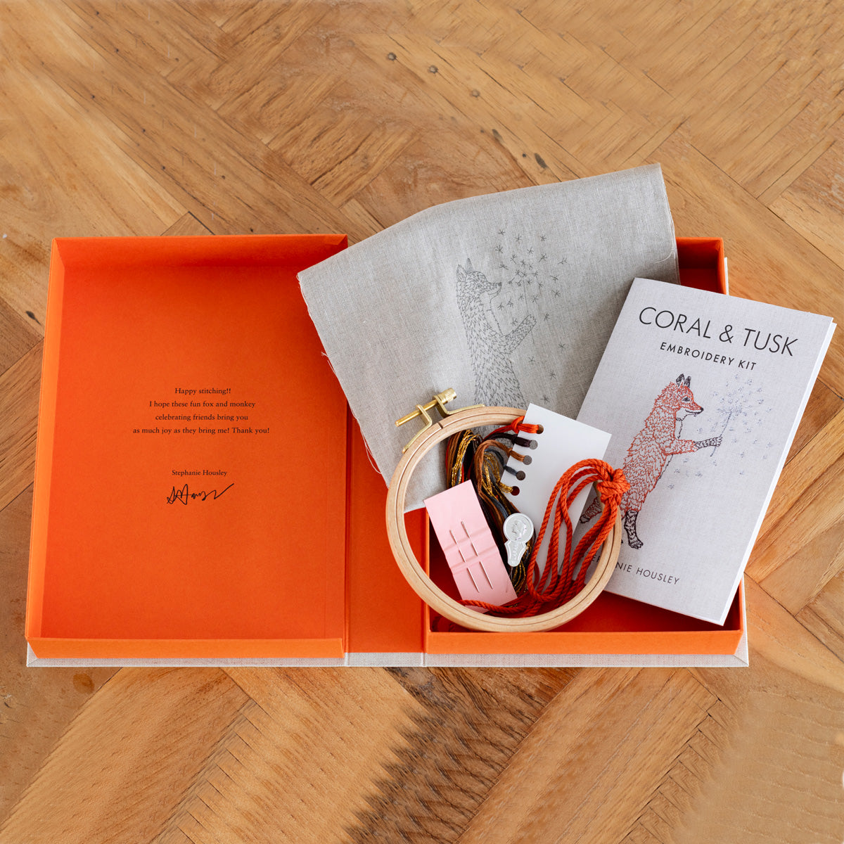 オリジナル刺繍キット「CORAL & TUSK Sparklers」
