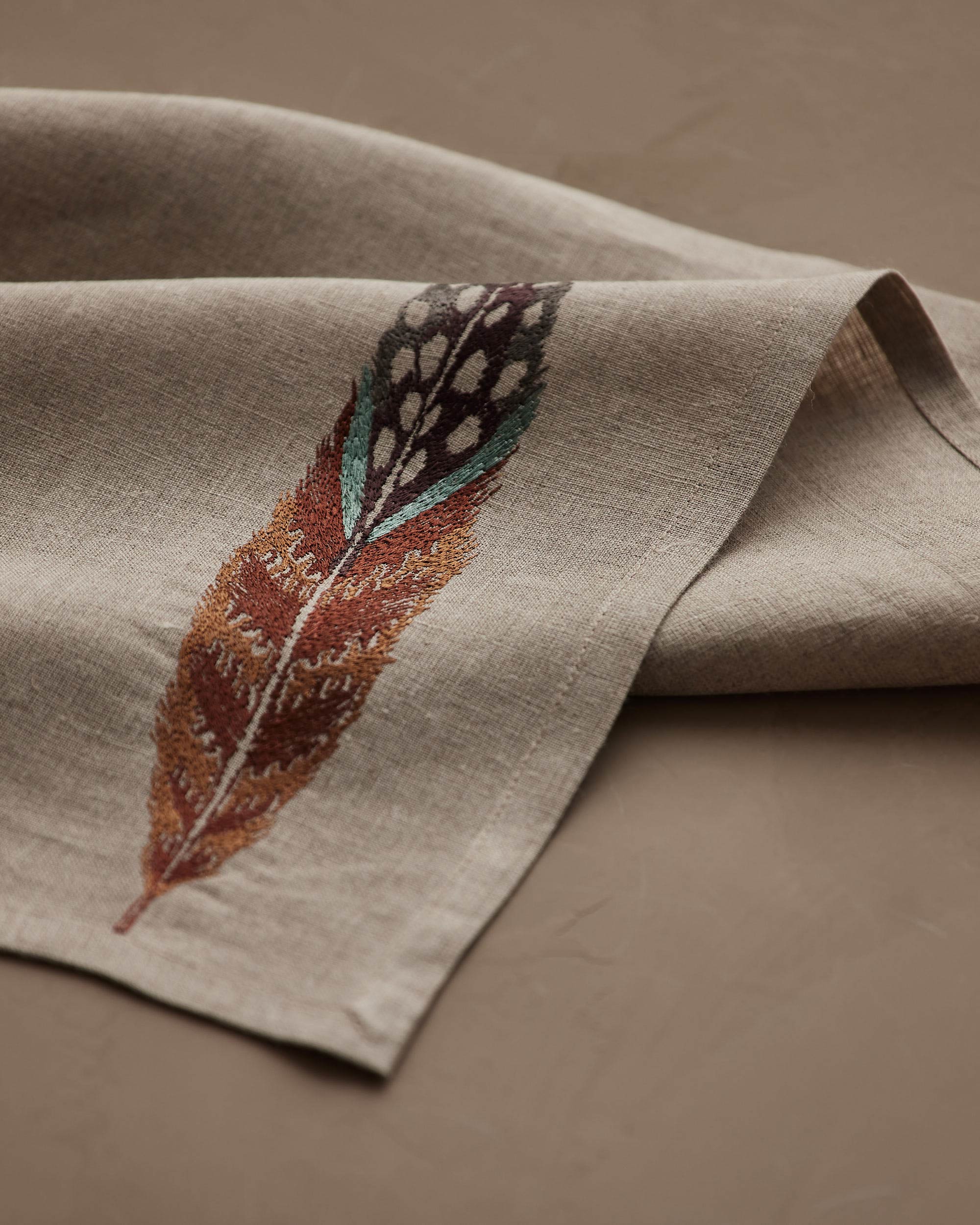Fowl Feather Dinner Napkin