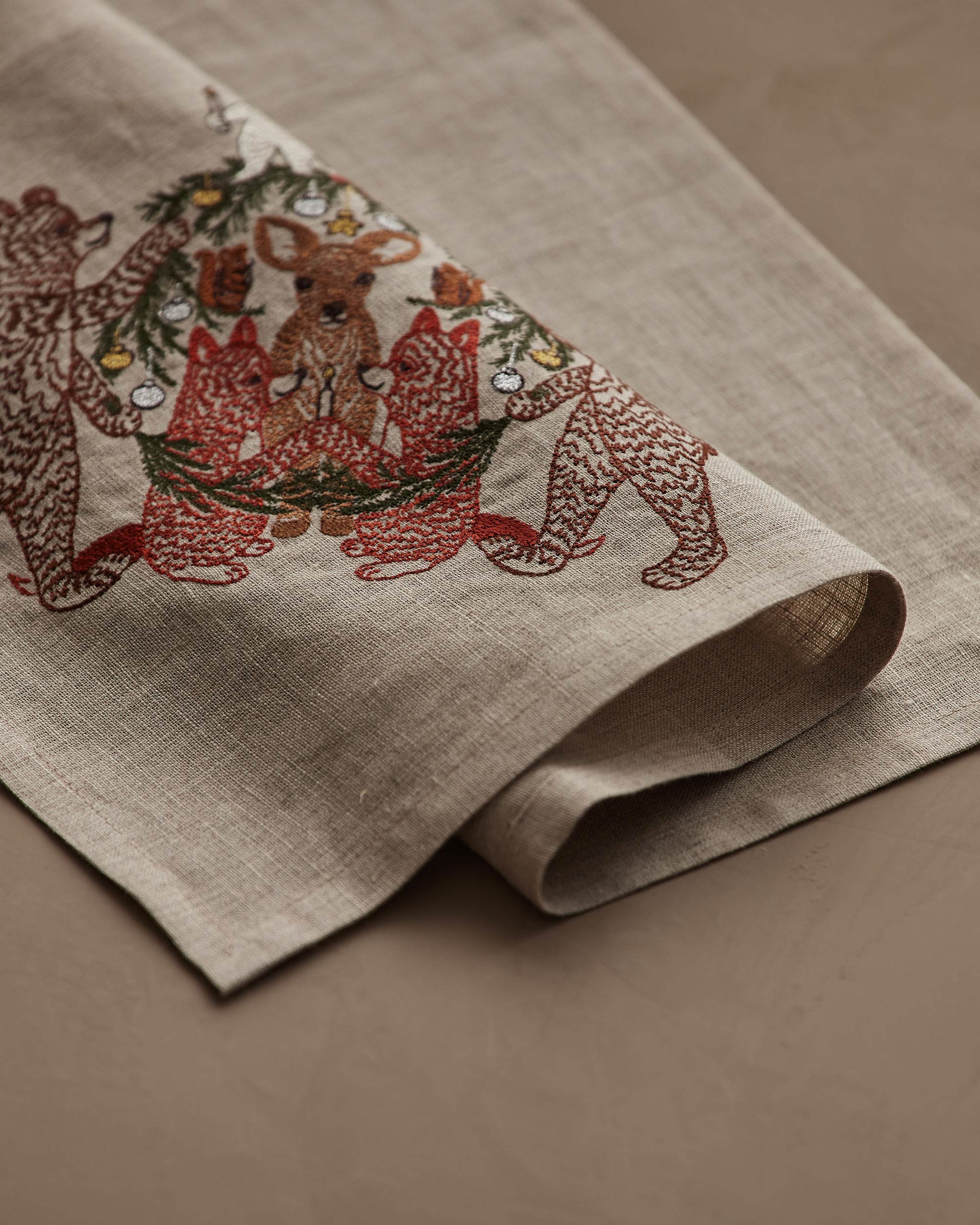 Coral & Tusk Togetherness Dinner Napkin - Thumbnail 2
