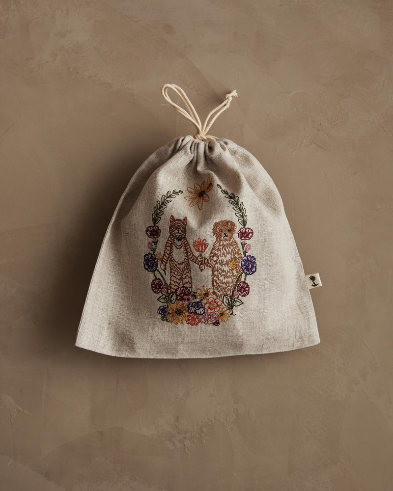 Cat and Dog Friends Garland Drawstring Bag