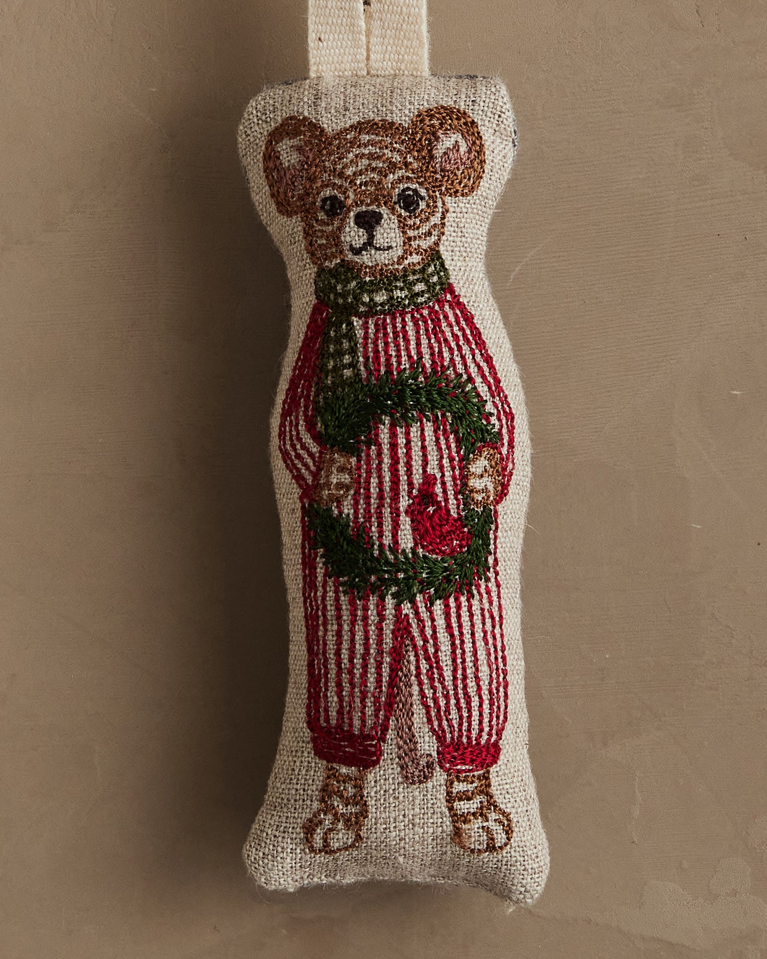 Mouse with Wreath Ornament