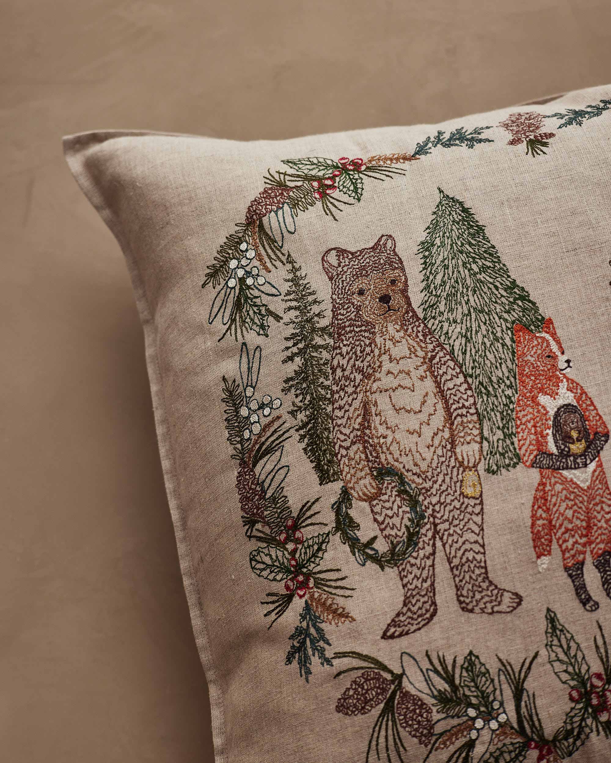 Christmas Cheer Wreath Pillow | Coral & Tusk