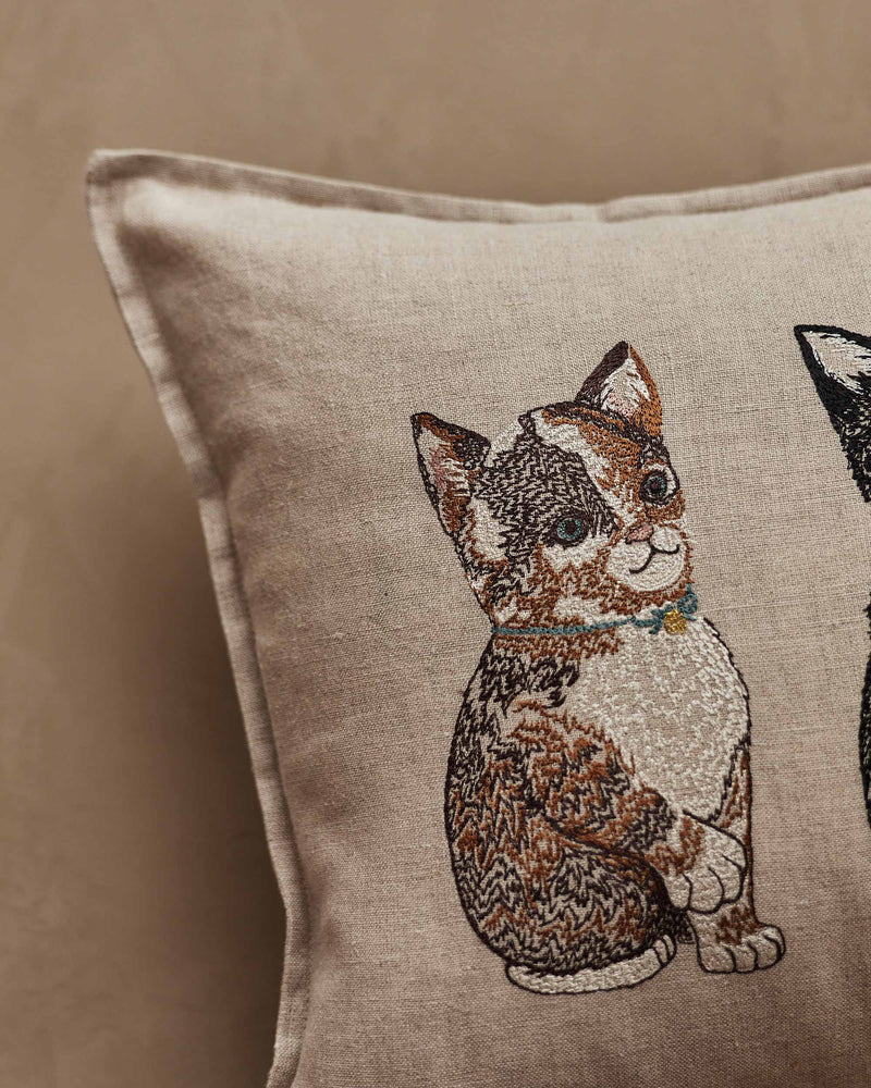 【新品】CORAL & TUSK クッションカバー Cute kittens Decorative Pillow Cat Coral And Tusk Pillows 新品】CORAL TUSK