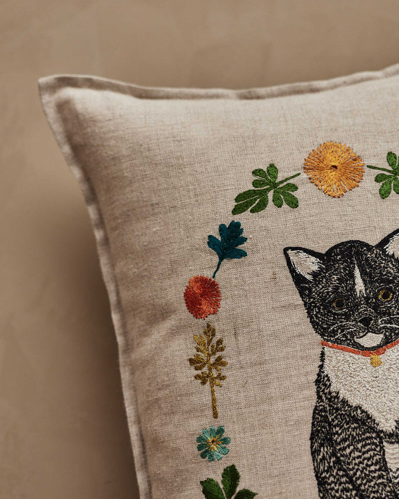 Kitten Cameo Pillow