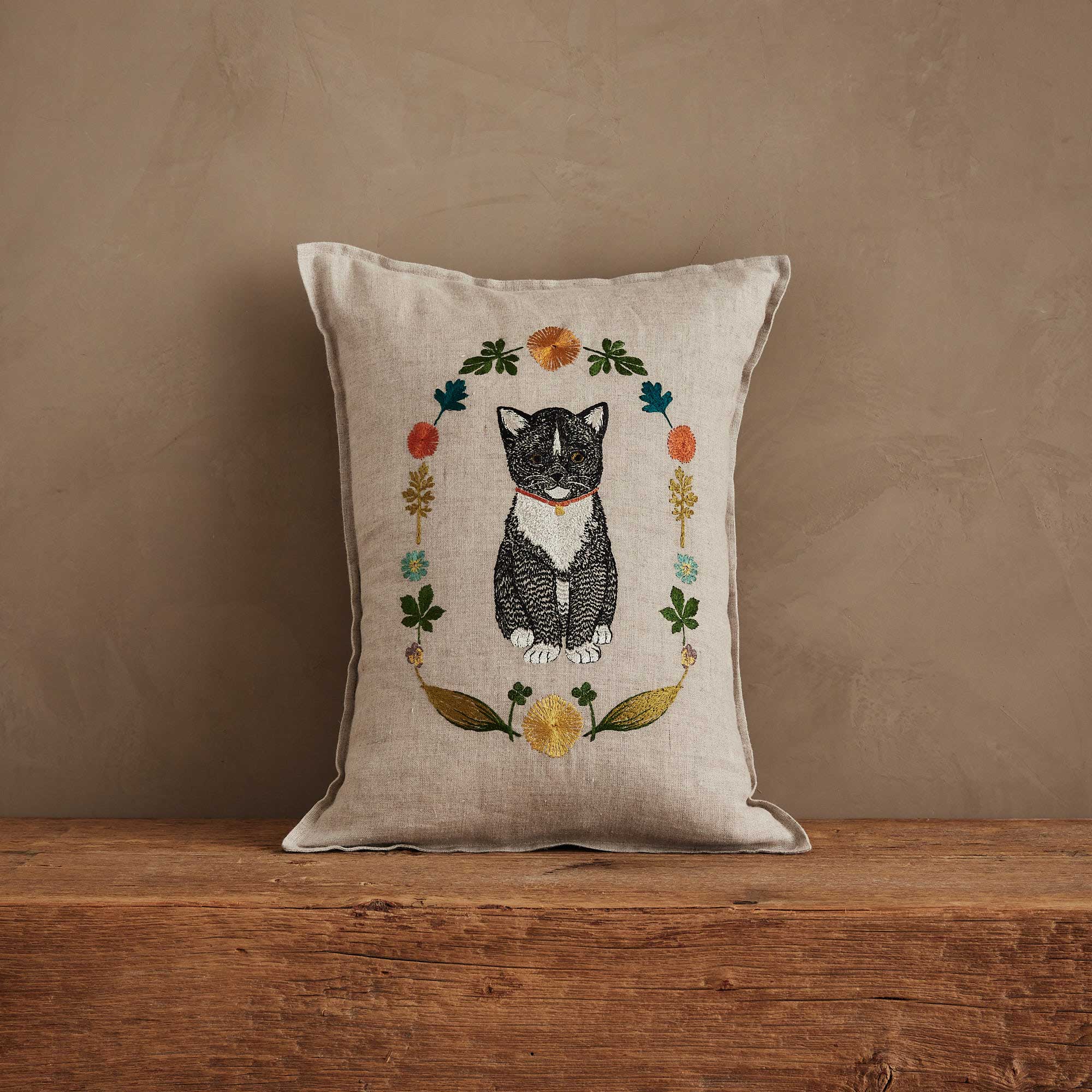 Kitten Cameo Pillow