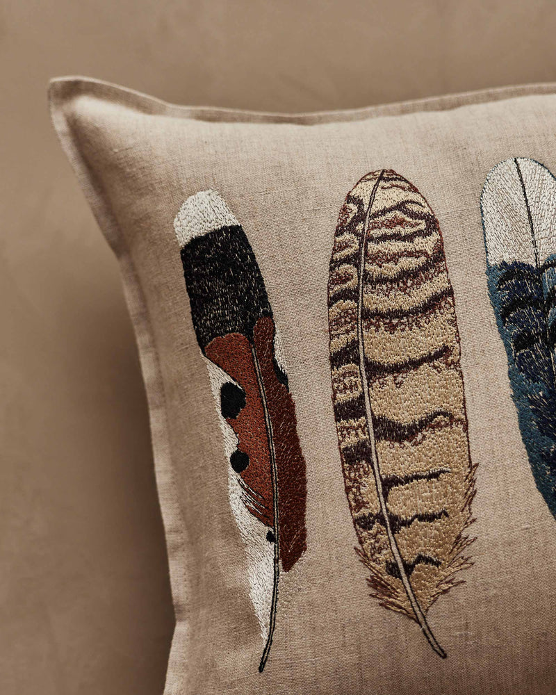 Medium Feathers Pillow