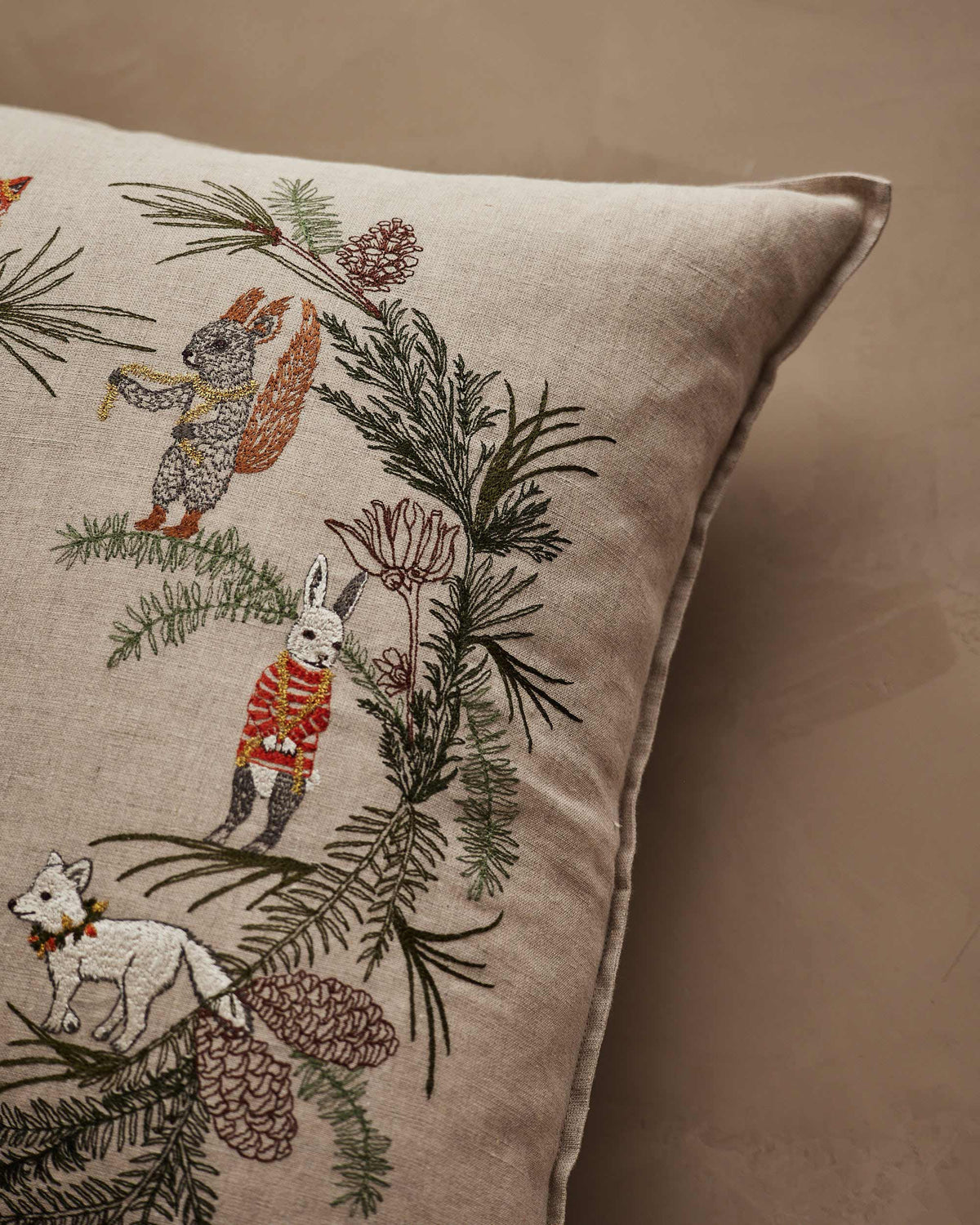 Pillo Tree Tree Trimmers Wreath Pillow | Coral & Tusk