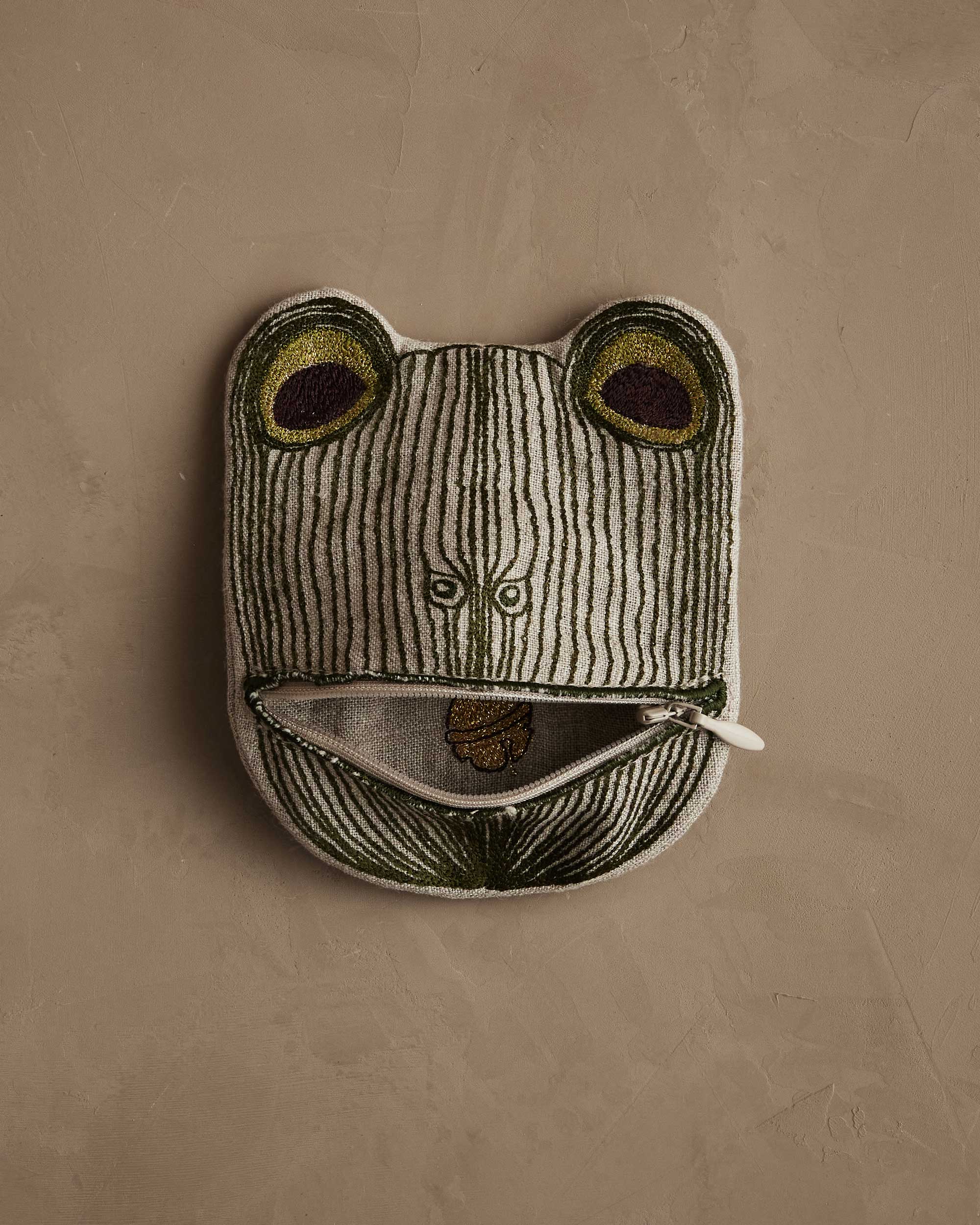 Lucky Frog with Bell Pouch