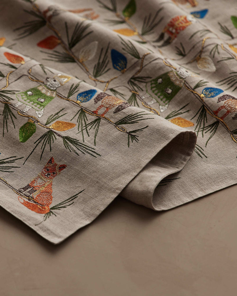 Christmas Tree Trimmers Table Runner