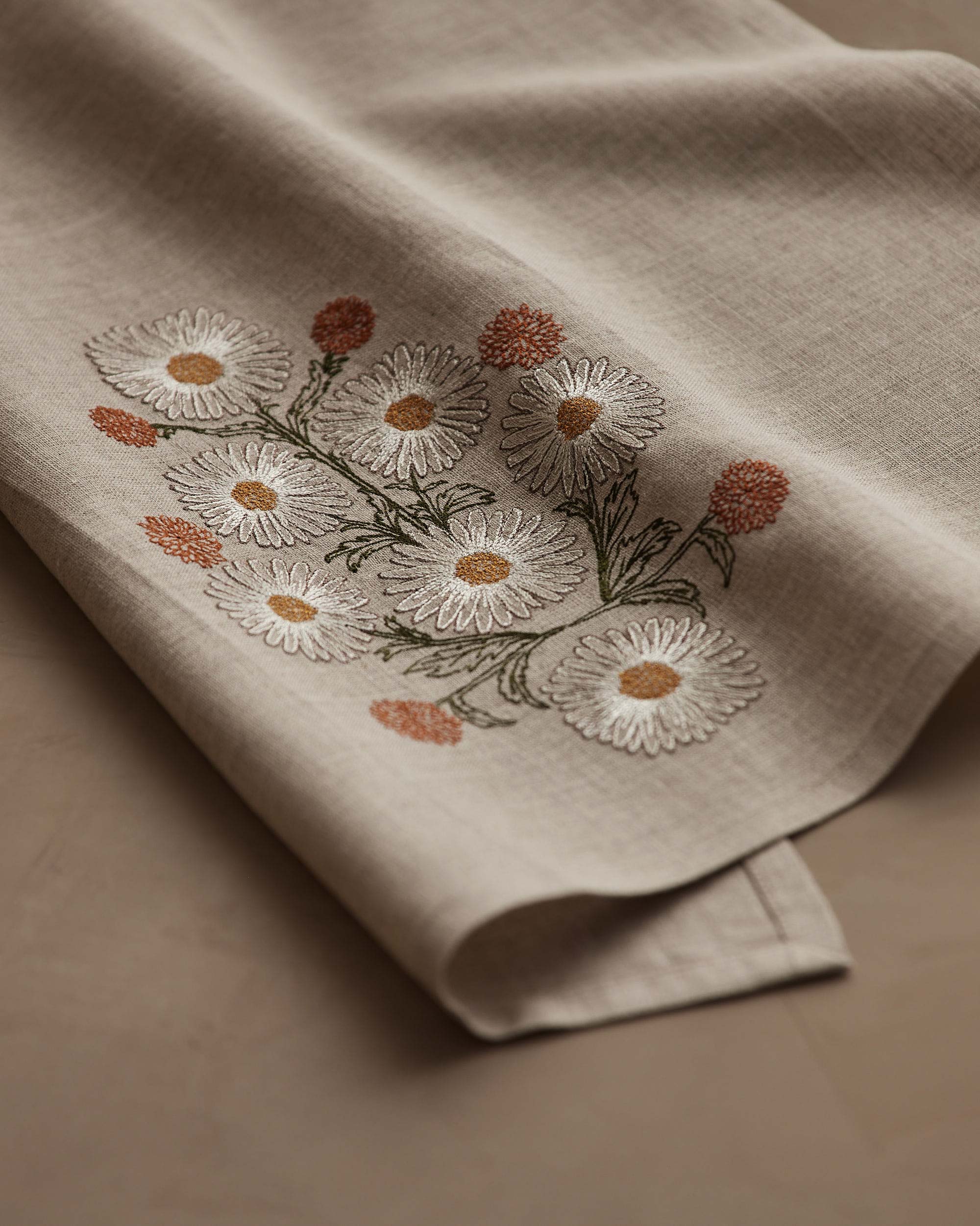 Daisy Bouquet Tea Towel - Thumbnail 3