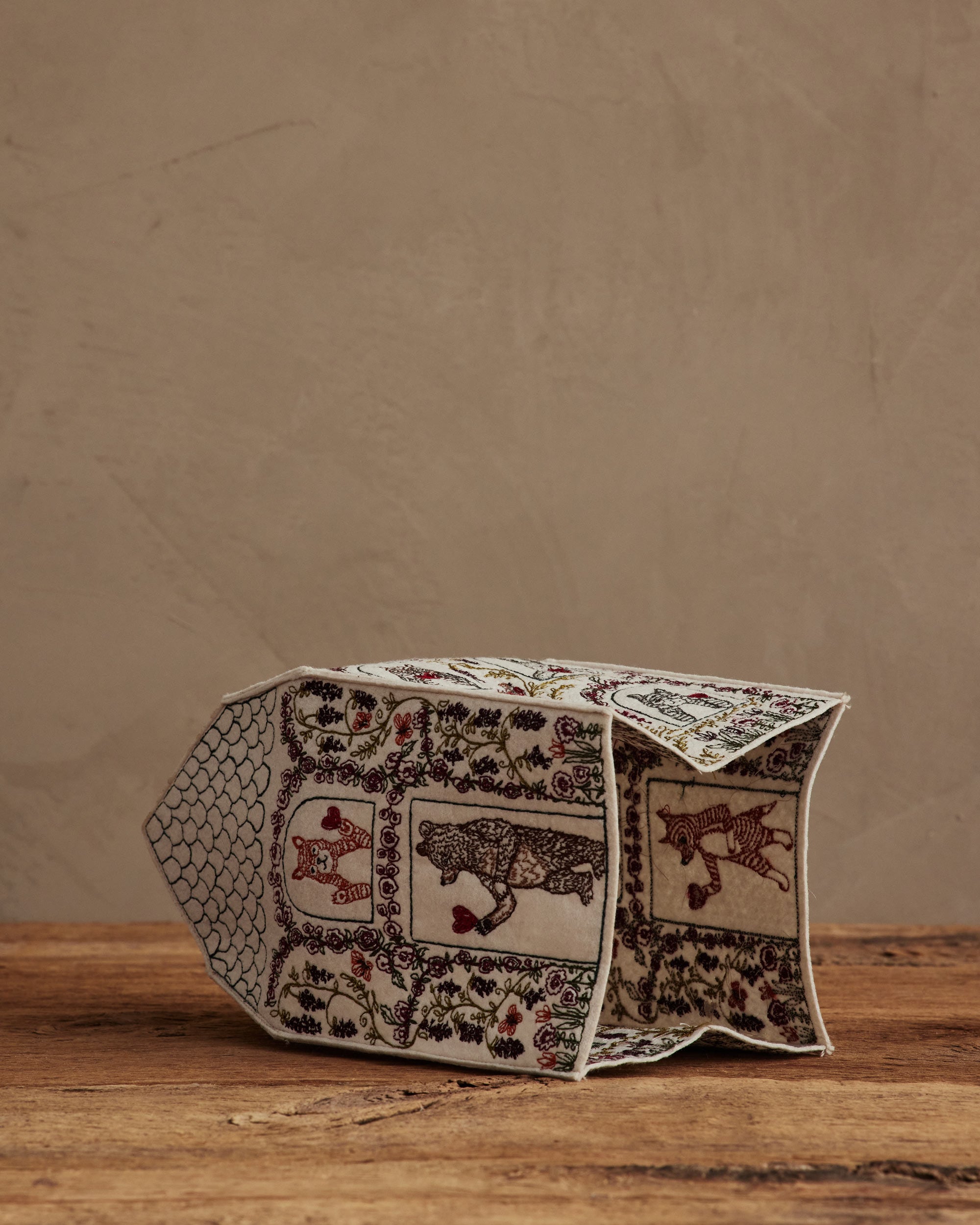 Coral & Tusk Tissue Box Cover - Thumbnail 4