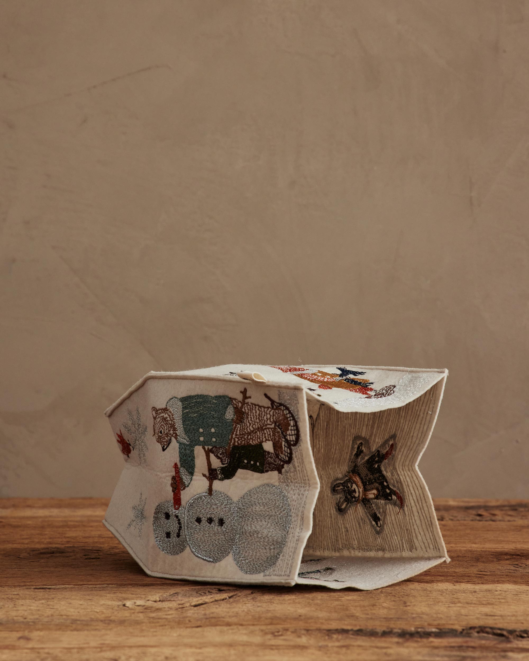 Snow Day Tissue Box Cover