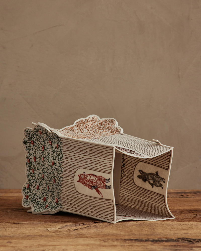 Treehouse Tissue Box Cover