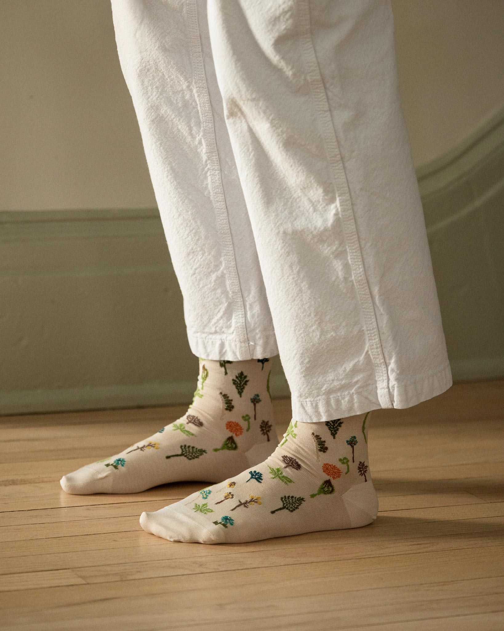 Coral & Tusk x Antipast Garden Ivory Socks