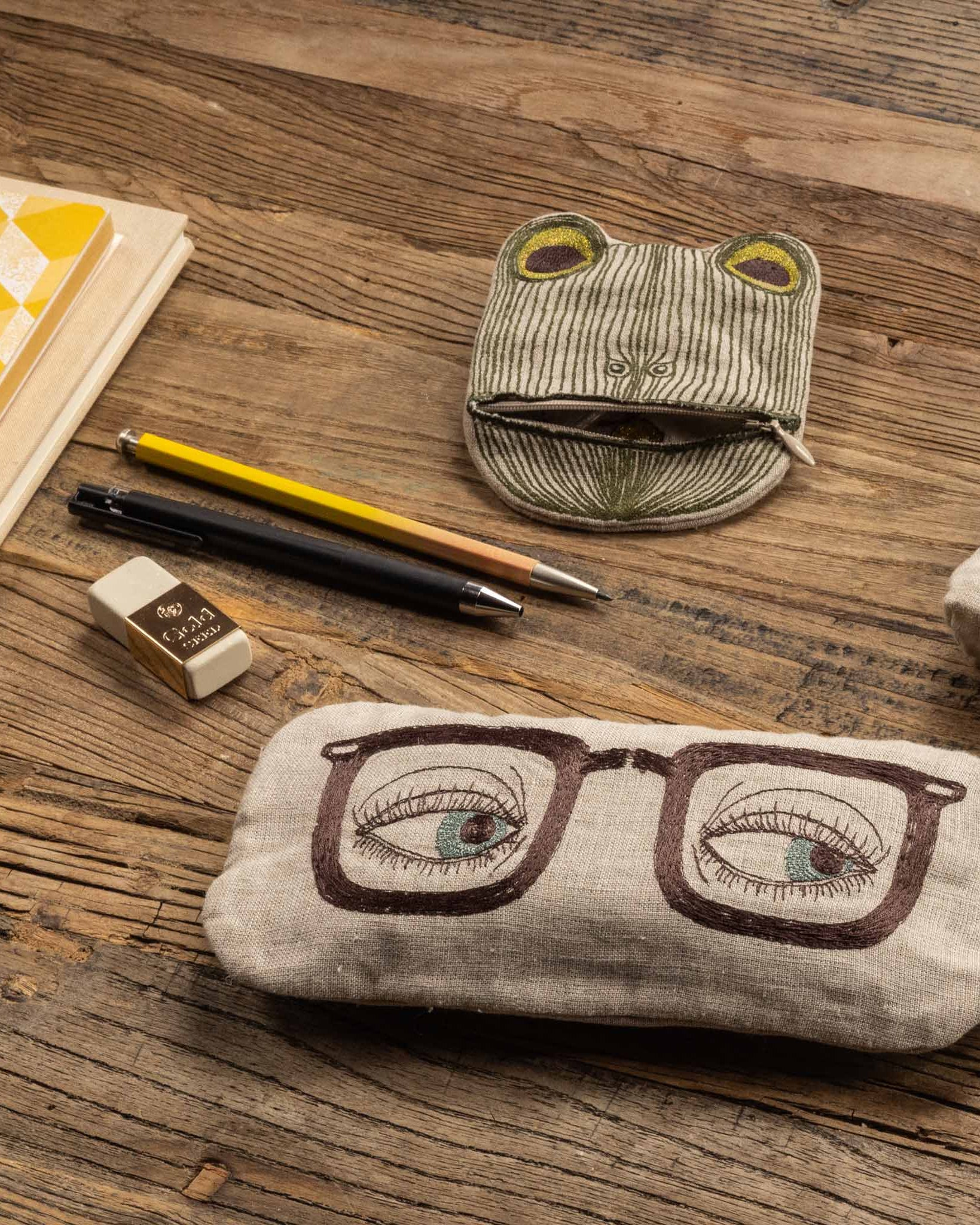 Lucky Frog with Bell Pouch