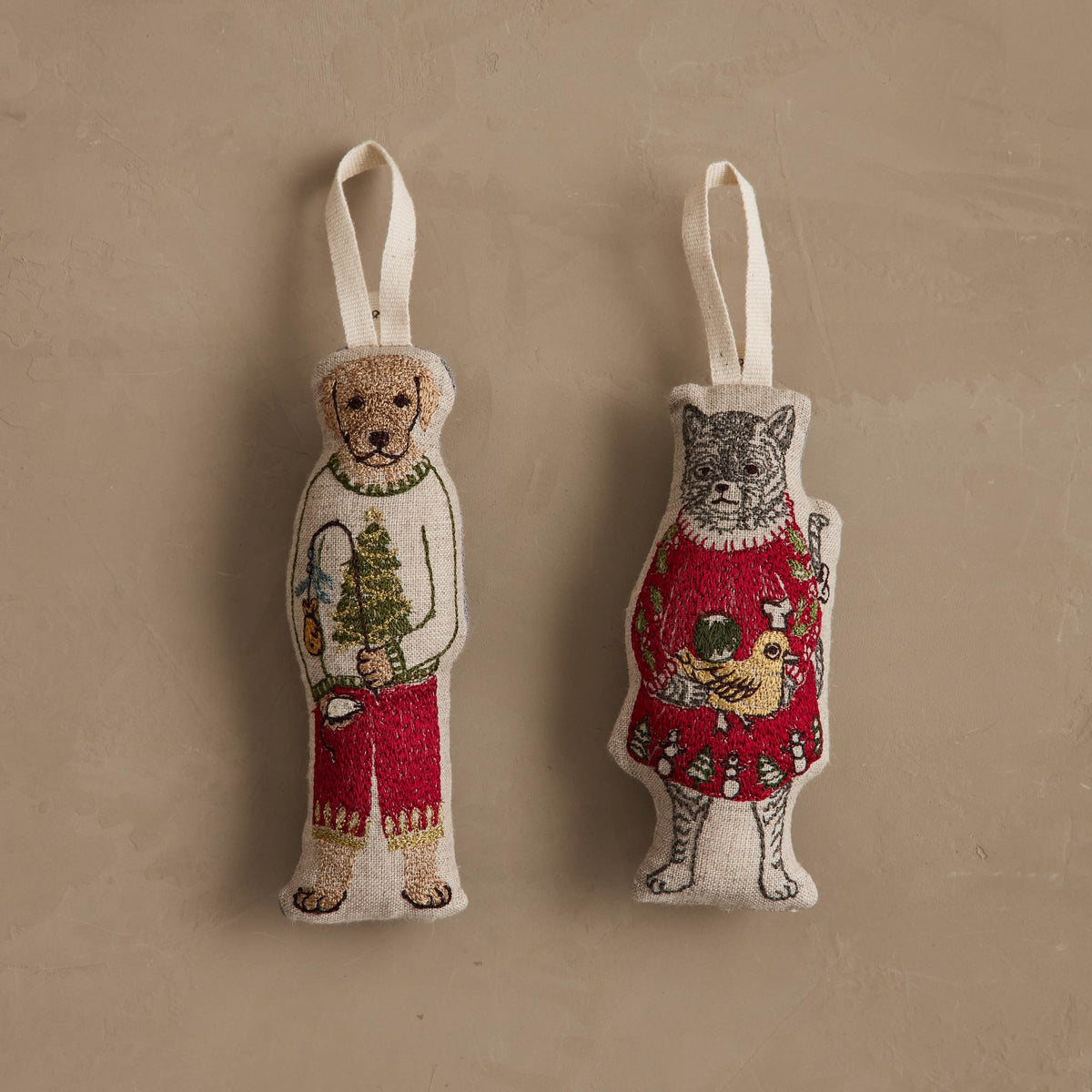 Dog and Cat with Gifts Ornament Set