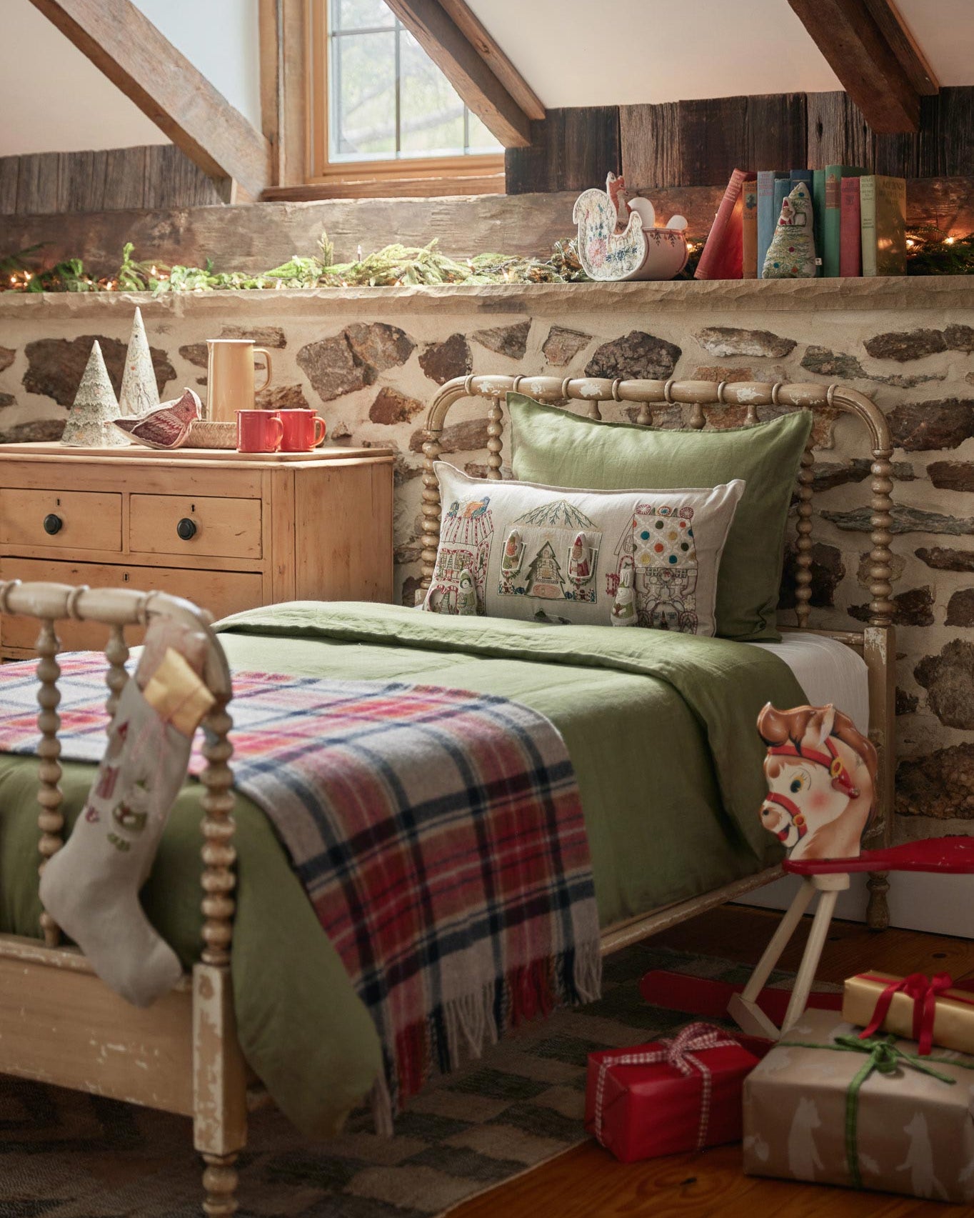 North Pole Pocket Pillow