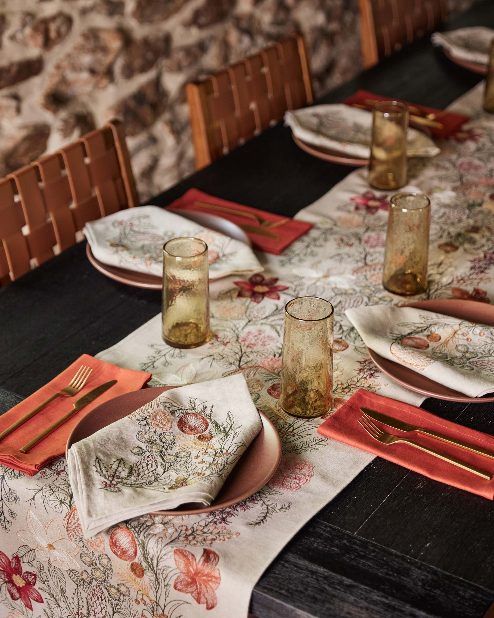 Winter Vine Dinner Napkin