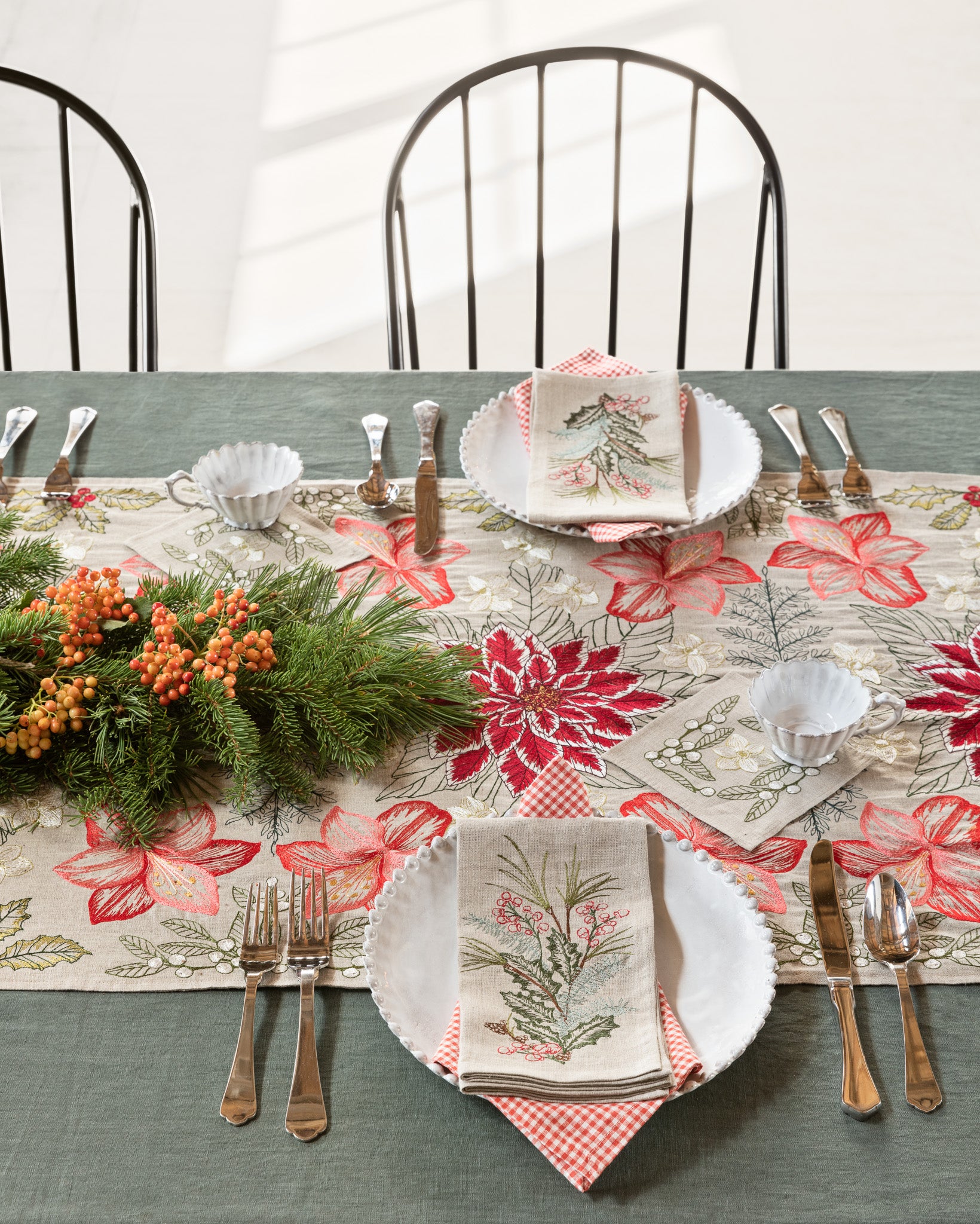 Christmas Flowers Table Runner
