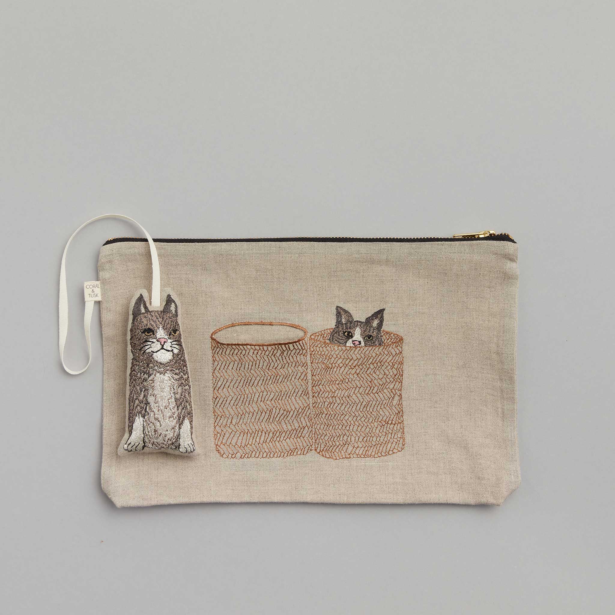 Basket Cats with Cat Pal Pouch
