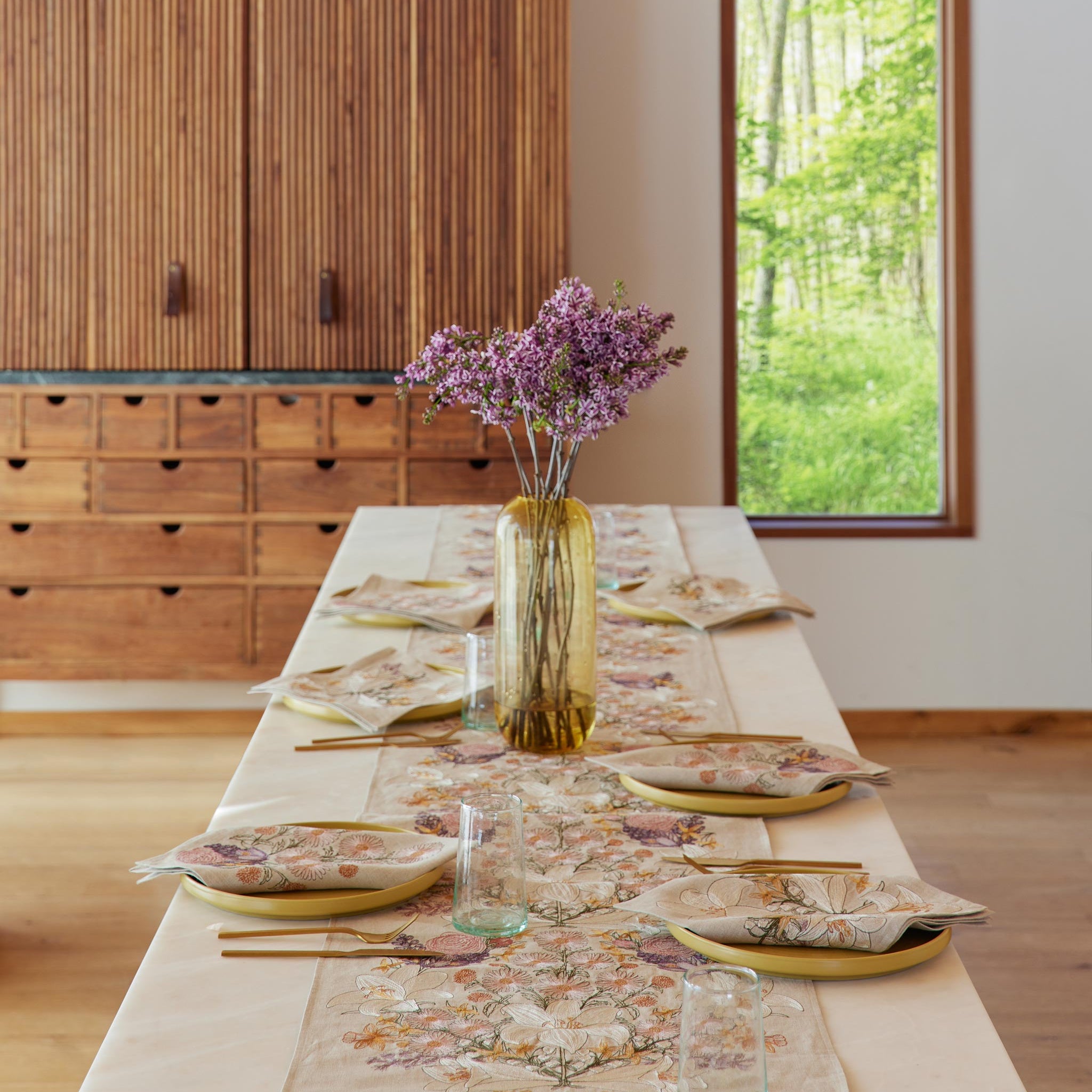 Lily Bouquet Dinner Napkin